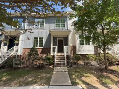 Main picture of 857 S Franklin St