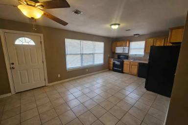 Main picture of 2102 Cunningham Ave