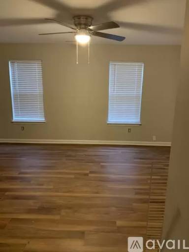 Main picture of 28 Purdue Ct