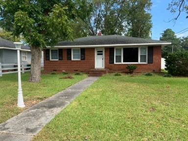Main picture of 1005 E 14th St