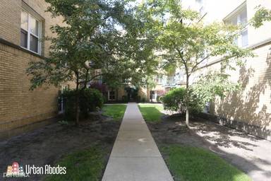 Main picture of 914 W Dakin St