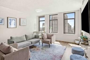 Main picture of 601 W Kinzie St