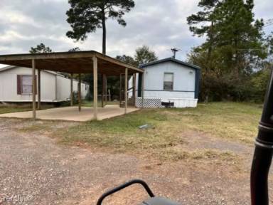 Main picture of 2000 SE Loop 304