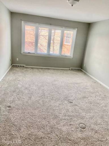Main picture of 20676 Fairmount Blvd