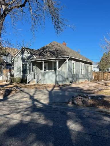 Main picture of 521 Floral Ave