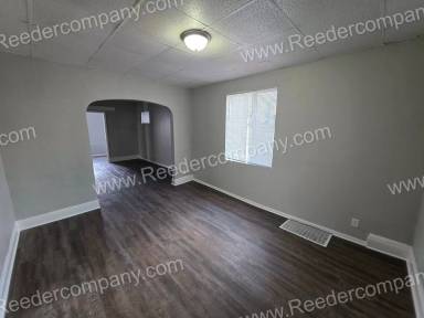 Main picture of 4830 Magoun Ave