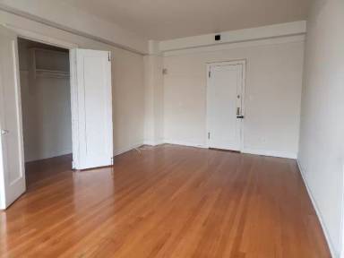 Main picture of 11 S Lake Ave