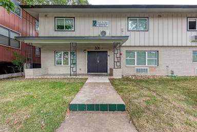 Main picture of 306 E 30th St