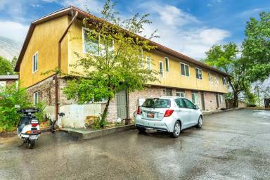 Main picture of 1990 Nevada Cir