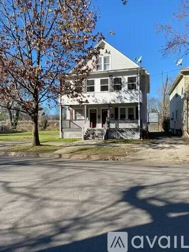 Main picture of 73 3rd Ave