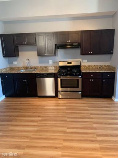 Main picture of 1140 W 18th St