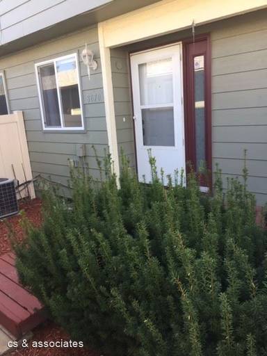 Main picture of 8670 Carr Loop