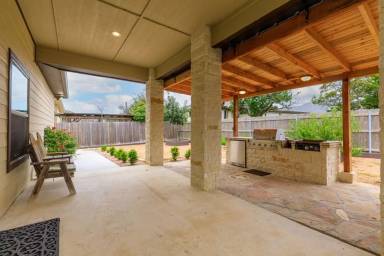 Main picture of 1829 Summit Ridge Dr