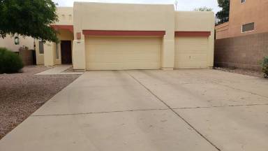 Main picture of 6525 N Shadow Bluff Dr
