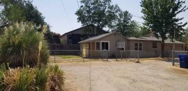 Main picture of 751 Lay Ave