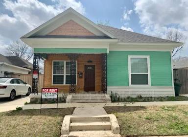 Main picture of 1512 W 12th St