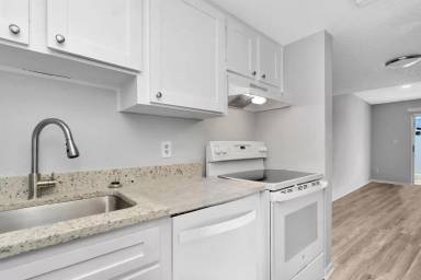 Main picture of Washington Square Condominiums