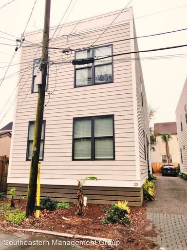 Main picture of 25 Strawberry Ln