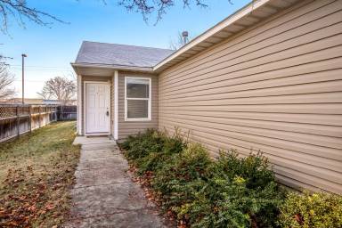 Main picture of 6990 S Boysenberry Ave
