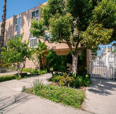 Main picture of 803 W 30th St