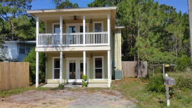 Main picture of 157 Campbell St