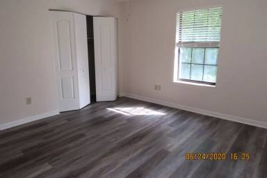 Main picture of 2420 SW 79th Dr