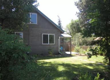 Main picture of 365 SE Miller Ave