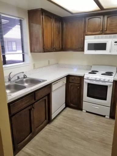 Main picture of 680 Chorro St