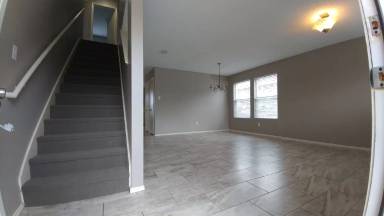 Main picture of 2821 Robin Ln