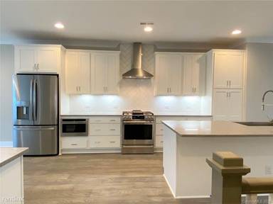 Main picture of 2327 Central Ave