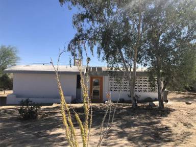 Main picture of 5401 Encelia Dr