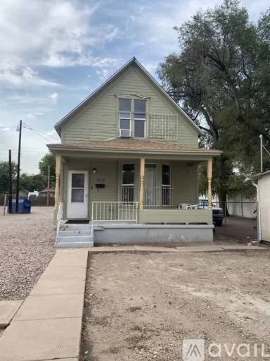 Main picture of 215 Colorado Ave