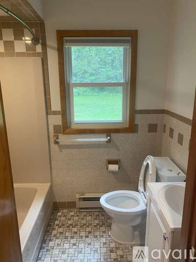 Main picture of 11 Elm Pl
