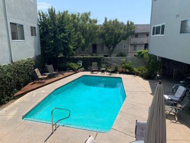 Main picture of 604 E Verdugo Ave