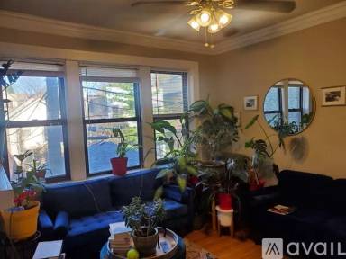 Main picture of 2119 W North Ave