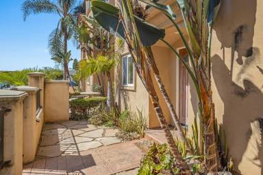 Main picture of 4060 1st Ave