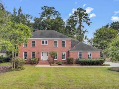 Main picture of 104 Stratford Dr
