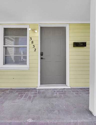 Main picture of 3832 Speight Ave