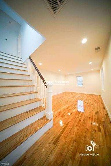 Main picture of 7 Perry St