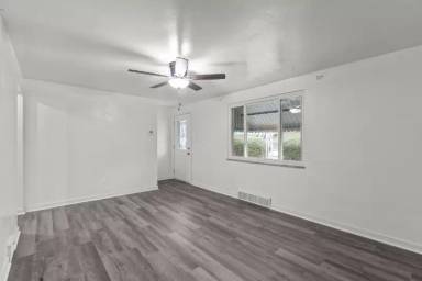 Main picture of 851 Florence Ave