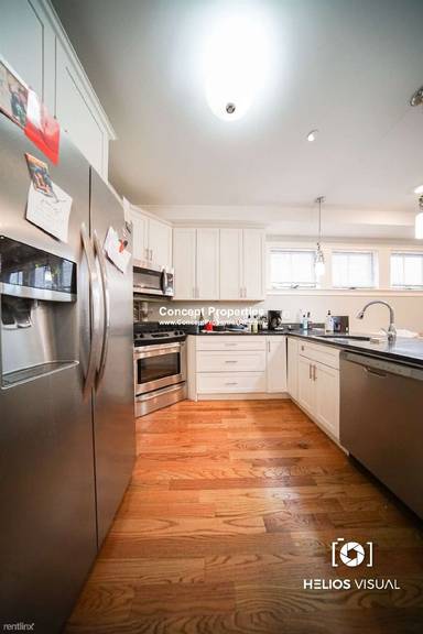 Main picture of 2761 Washington St