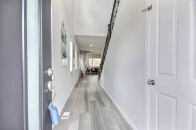 Main picture of 14802 Tyee Dr E
