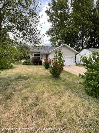 Main picture of 830 N Fremont Ave