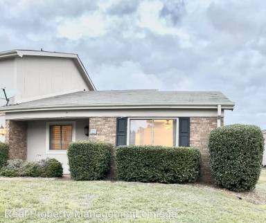 Main picture of 336 Lakebend Dr