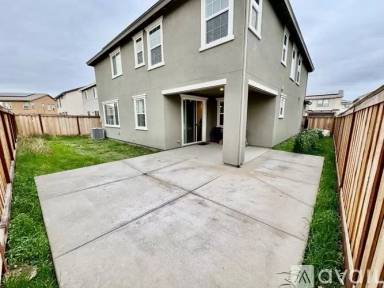 Main picture of 588 Spalding Way