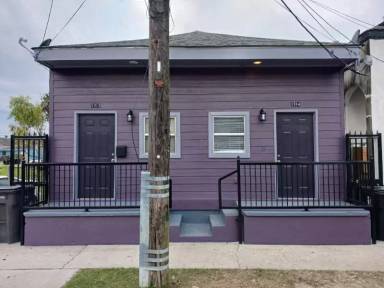 Main picture of 1714 Touro St