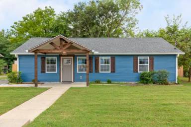 Main picture of 2175 Rock City St