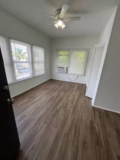 Main picture of 2128 SW 5th St