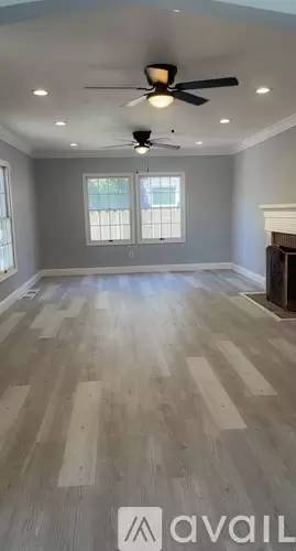 Main picture of 910 S Pleasant Ave