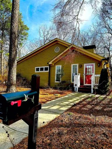 Main picture of 1476 Eastland Rd SE